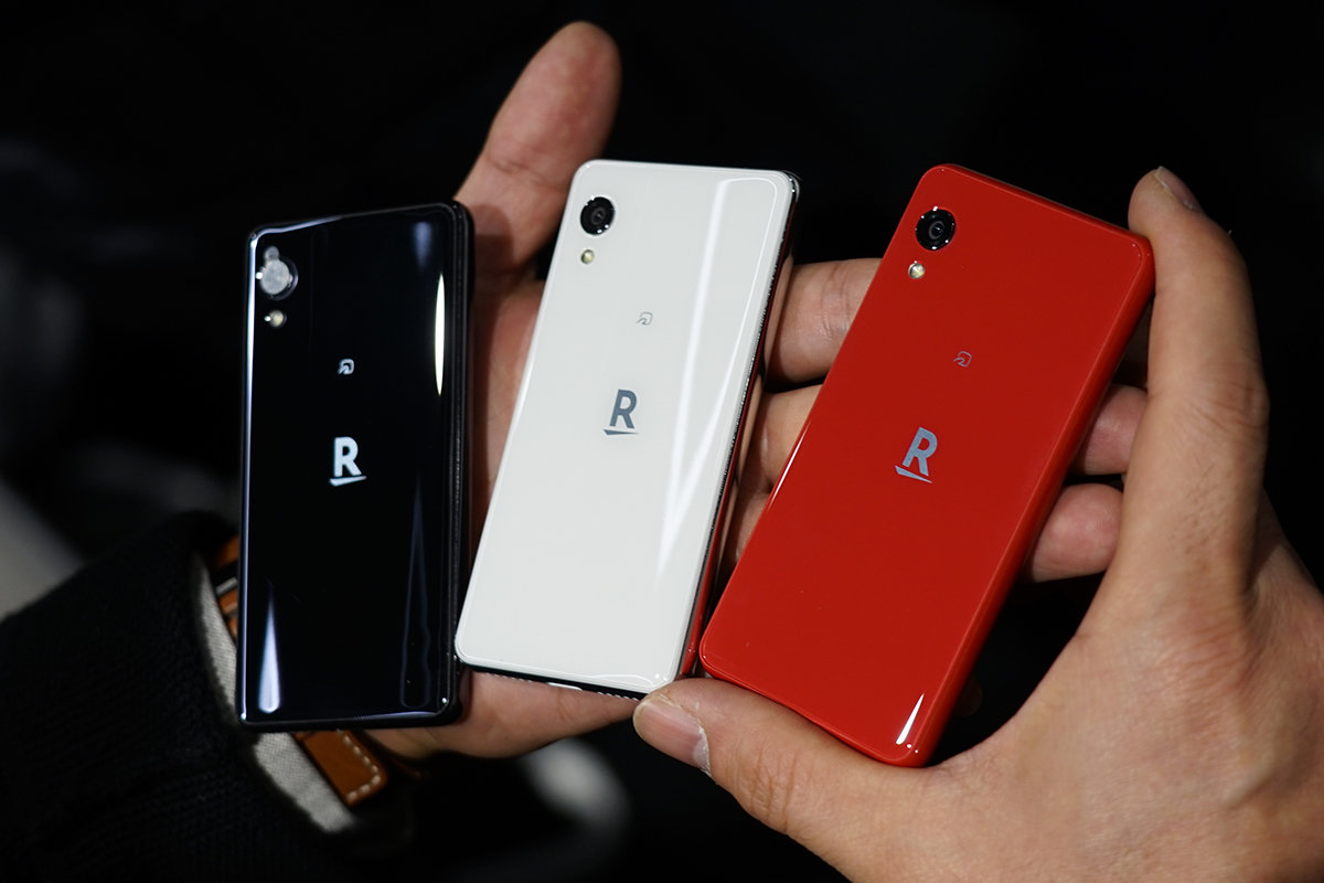 Компакт телефон. Самый компактный смартфон. Самый маленький и компактный смартфон. Японский компактный смартфон. Самый маленький смартфон 2020.