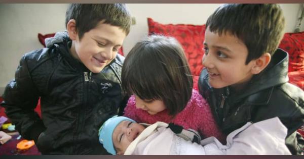 赤ちゃんにナカムラ、アフガン　中村医師ちなむ