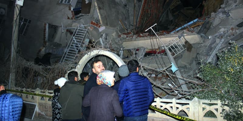 トルコ東部で地震18人死亡　500人超負傷、M6.7
