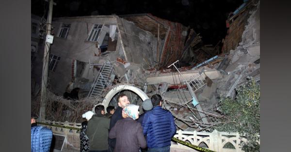 トルコ東部で地震　死者少なくとも１８人、負傷者５００人以上
