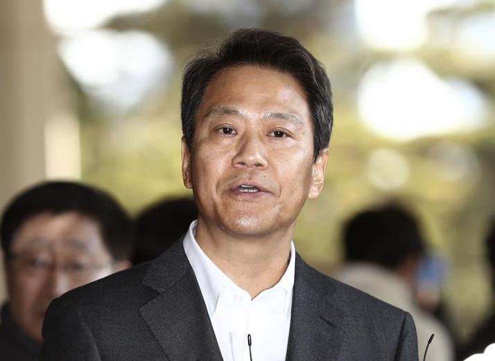 韓国検察、前大統領秘書室長を聴取　選挙介入疑惑