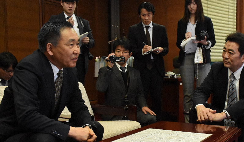 「ヤクザ・ゴロツキ」「文化施設反対なら県議資格ない」　静岡知事が不適切発言撤回