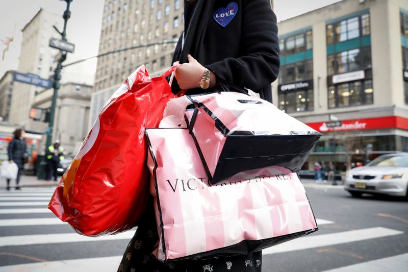 米個人消費、12月は前月比0.3％増　所得は緩慢な伸び
