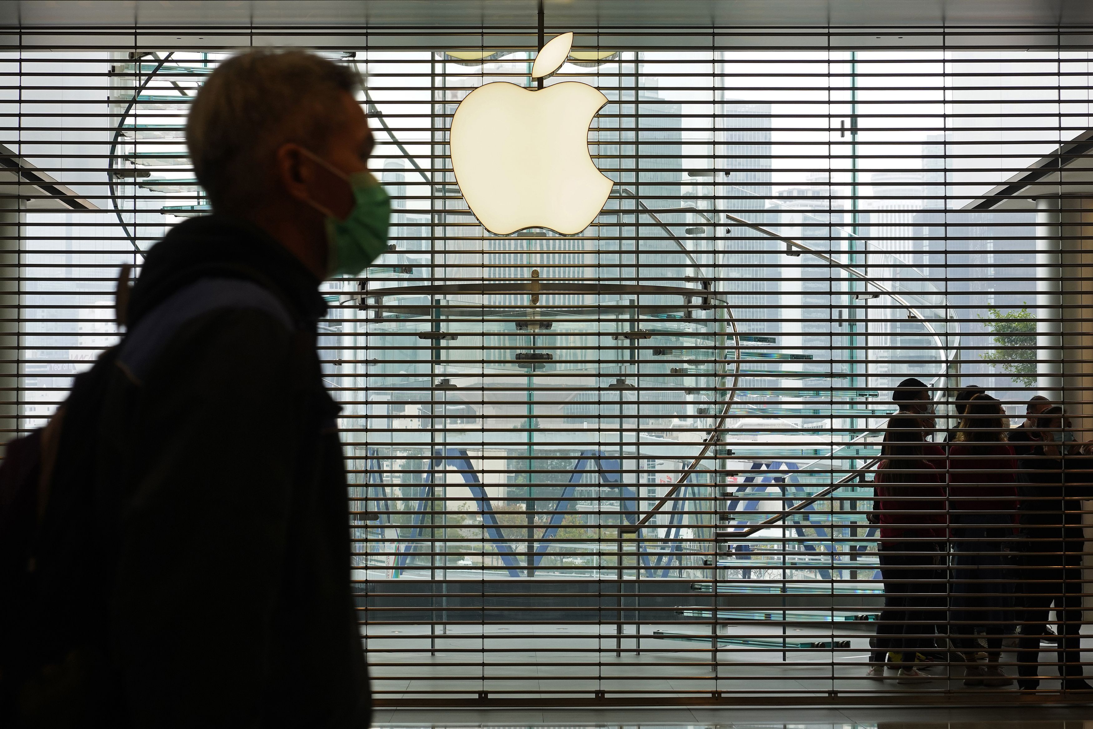 中国本土の「Apple Store」全42店を一時閉鎖　「iPhone販売への影響は軽微」と米アナリストが分析