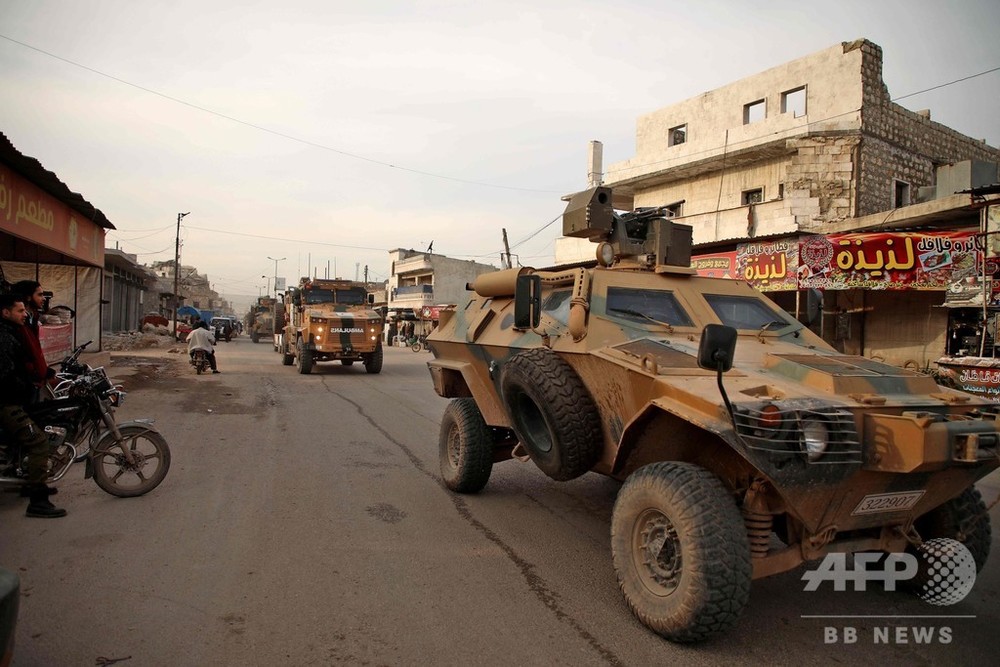 シリア政権軍とトルコ軍が交戦、死者20人超 北西部イドリブ県