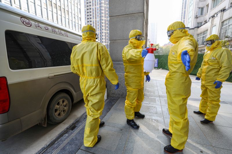 中国湖北省の新型肺炎死者は549人、新たに2987人の感染確認