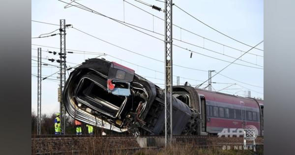 伊ミラノ近郊で高速列車脱線 2人死亡、約30人負傷