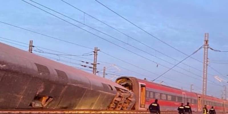 イタリア・ミラノ近郊で列車脱線　乗員2人死亡、負傷者も