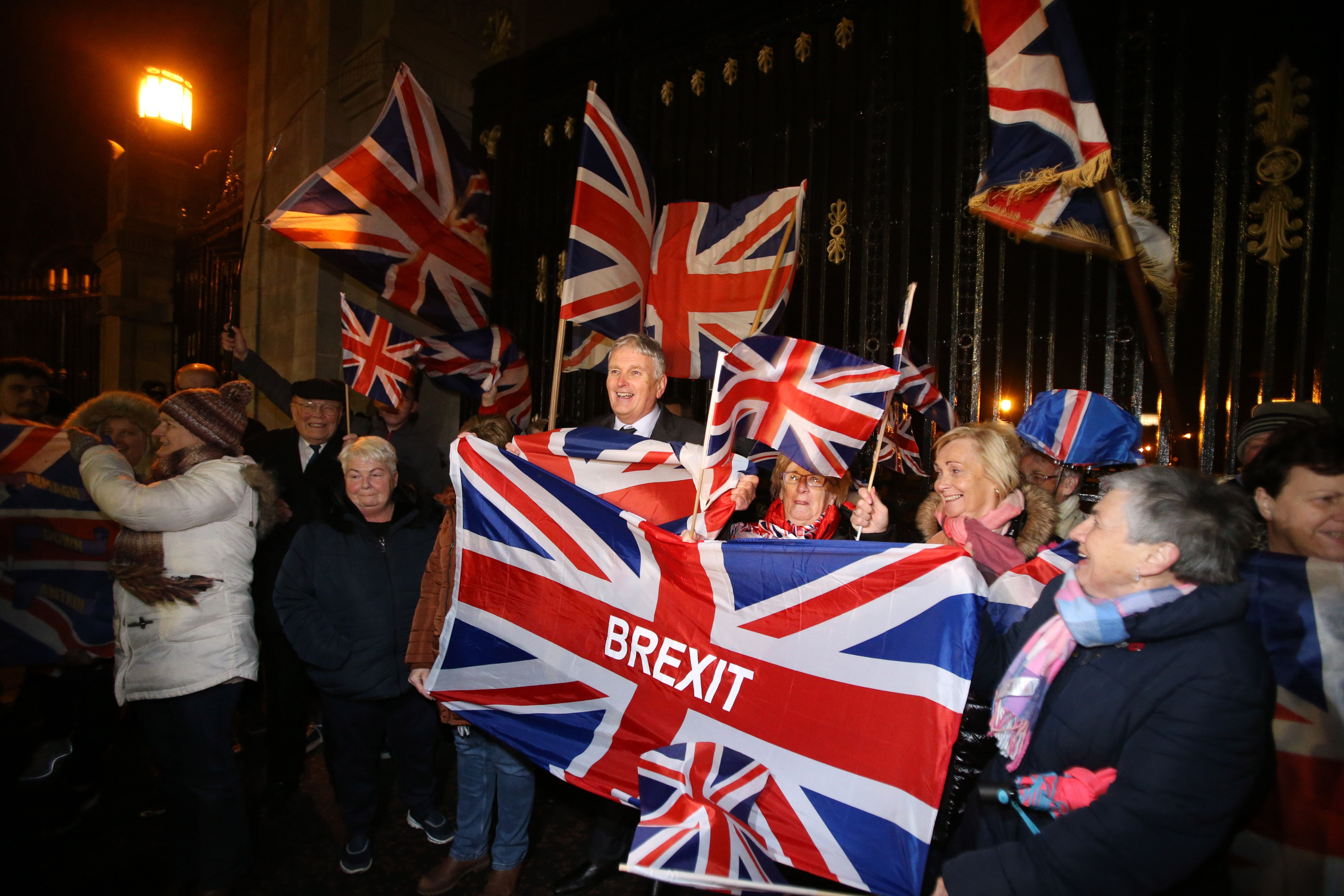Почему в британии приспущены флаги. 2020 Брексиь Великобритании. Европейский Союз и Брексит. Британия Ирландия и бреесит. Брексит 2016 Великобритания.