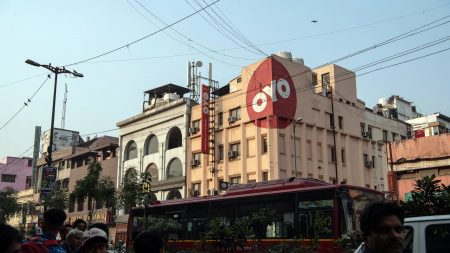 “ビジョン・ファンドの宝石”インド発格安ホテル「OYO」が“超”急成長から凋落した理由 | 孫正義の期待をよそに、問題が次々と明るみに