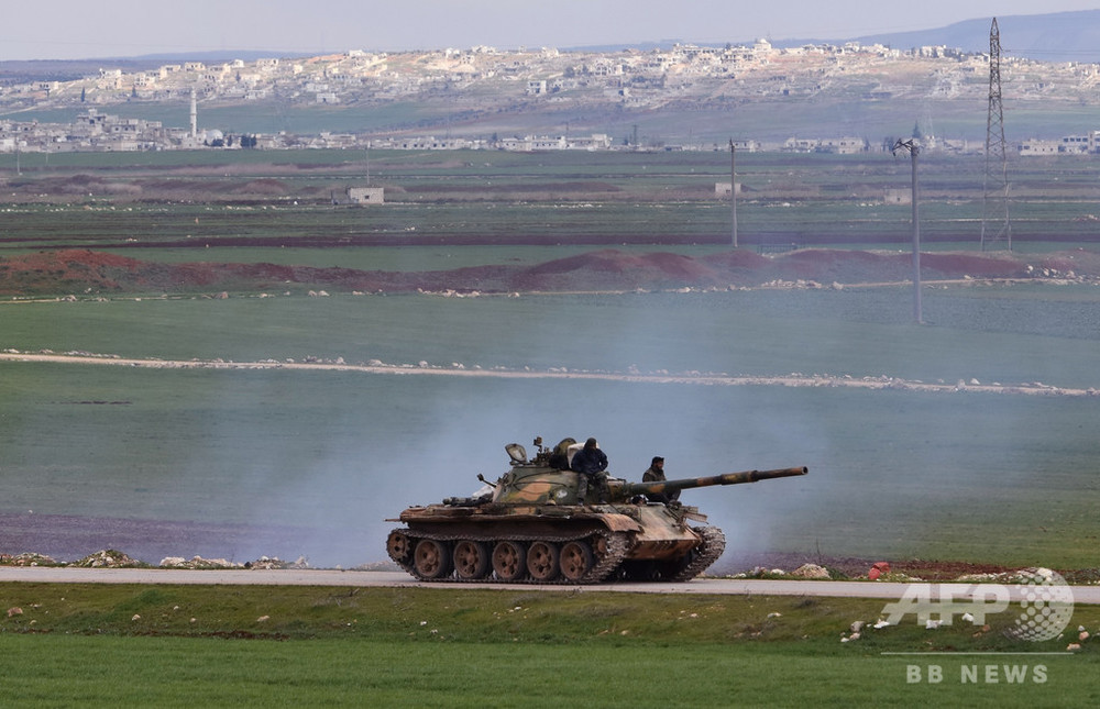 シリア北西部で政権軍とトルコ軍が交戦、70万人近く避難
