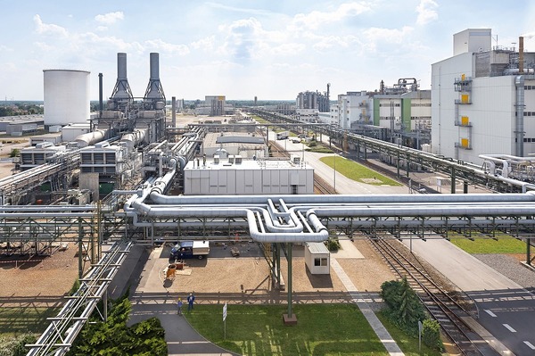 BASF、EV用電池材料の生産拠点をドイツに新設
