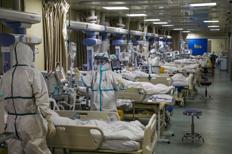 中国、新型肺炎の新たな感染者5090人・死者121人＝保健当局