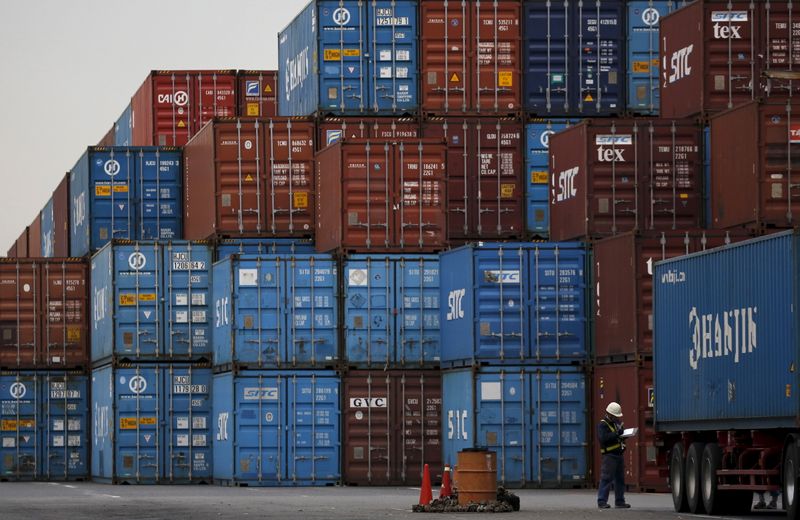 貿易収支1月は1兆3126億円の赤字、春節で対中輸出が前年比-6.4%