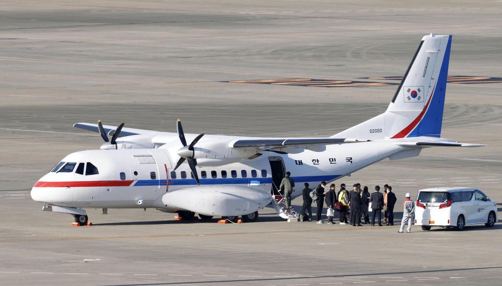 韓国大統領専用機でクルーズ船乗客が帰国、隔離生活へ
