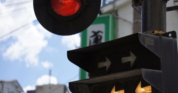 「踏切」が事故や渋滞の温床なのに完全廃止できない理由 - News&Analysis