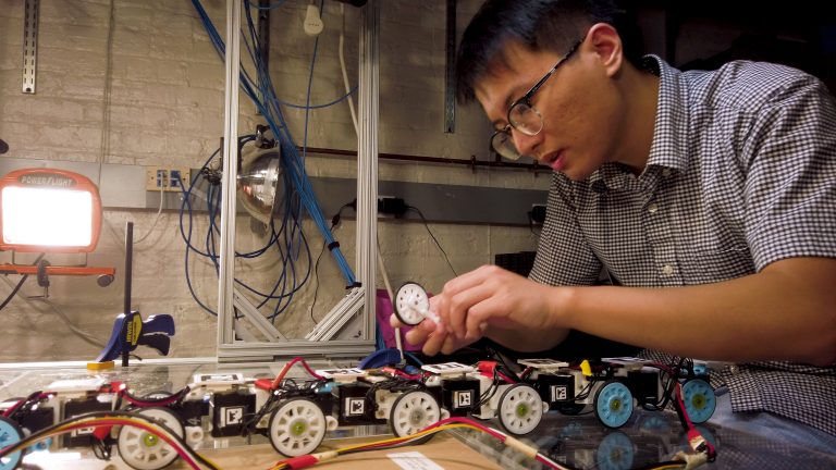 サスペンションシステム搭載の蛇ロボットを米大学が開発！レスキューロボットへの活用も