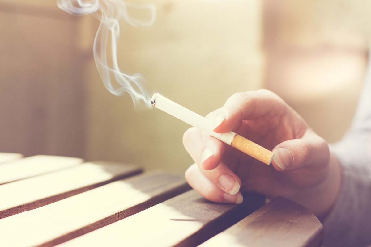 4月以降“原則屋内禁煙”になっても喫煙者の4割は「外食時に喫煙したい」　会社の飲み会にも影響が