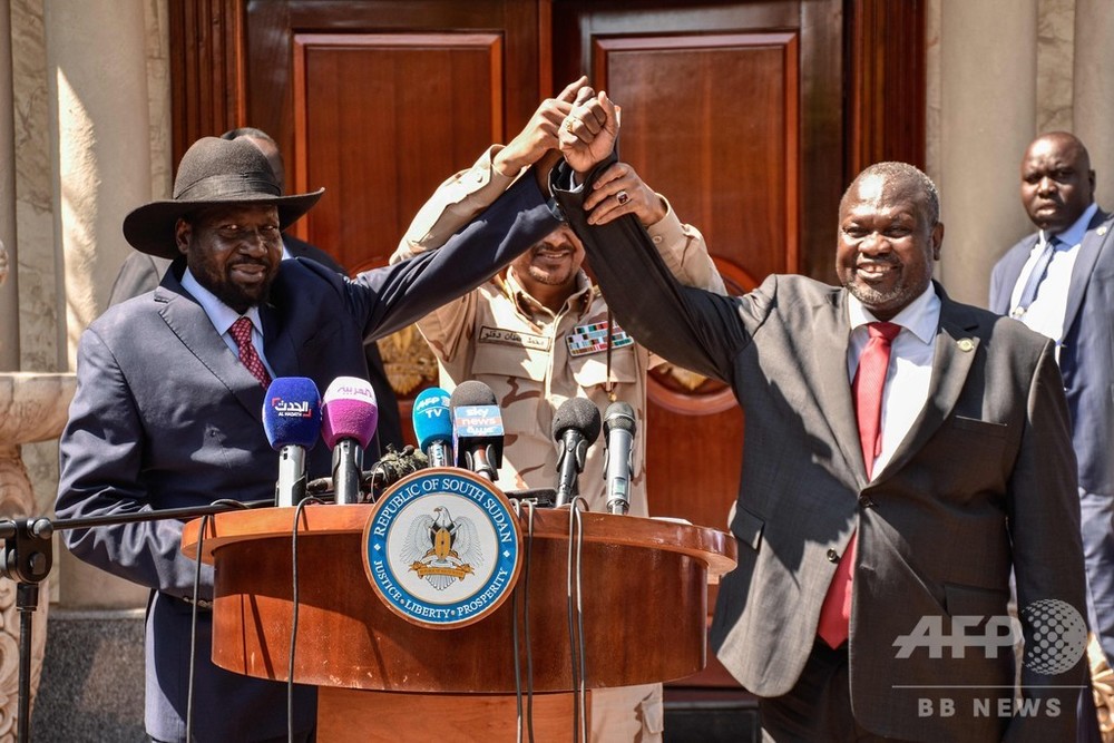 南スーダン大統領、副大統領に長年の政敵を任命