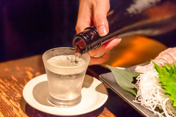 「迎え酒」が及ぼす体への影響　日本酒好きの医師に聞く日本酒と健康の関係