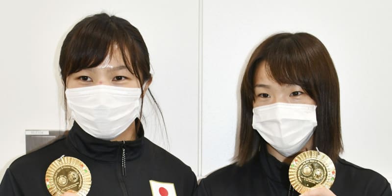 レスリング川井姉妹V「五輪で」　アジア選手権、女子代表が帰国