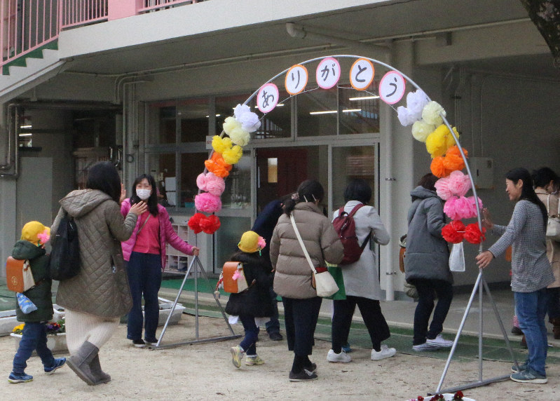 新型コロナ休園、幼稚園で割れる対応　名古屋市「3月2日から」　愛知県「小中高のみ」