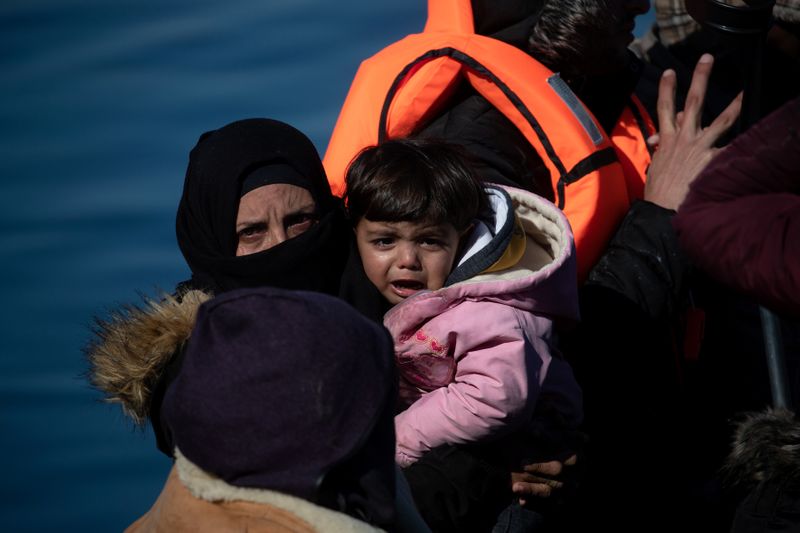 トルコがシリア難民の欧州越境を容認、ギリシャに押し寄せ大混乱