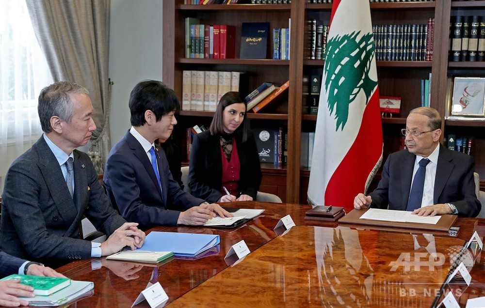 「ヤンキー先生」こと義家法務副大臣、レバノン大統領らと会談 ゴーン被告について協議