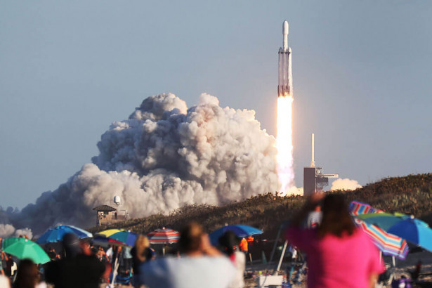スペースX、NASAの小惑星探査船打ち上げを130億円で受注