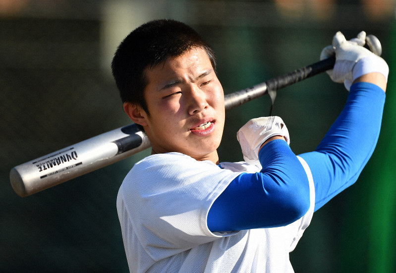 通算47本塁打「チャンスに一本出す」　花咲徳栄・井上朋也　第92回選抜高校野球
