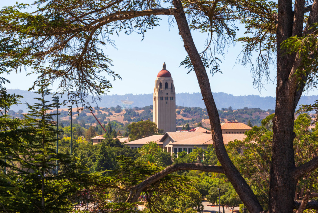 スタンフォード大学が新型コロナ懸念で教室での授業を中止