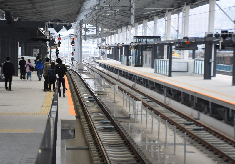 新・長崎駅お披露目　28日開業予定の在来線駅舎