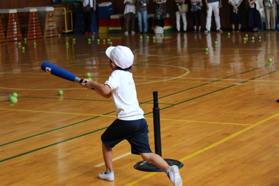 ティーボールが導く野球普及　簡単ルールで子供も大人も楽しさを知るきっかけに