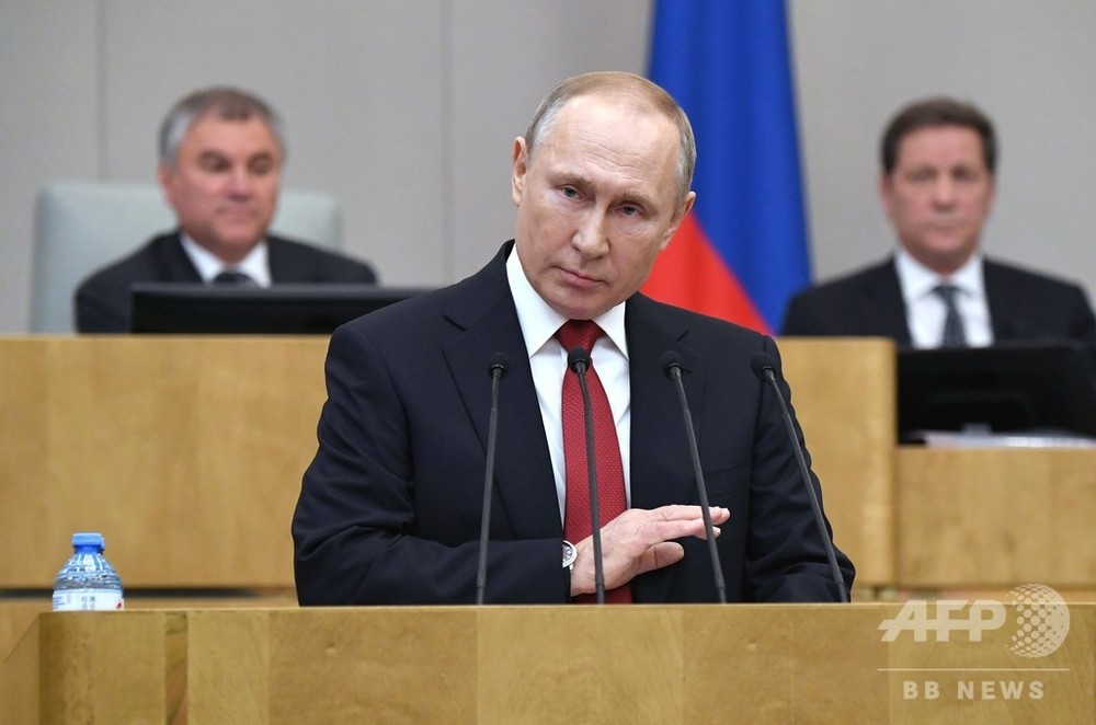 プーチン氏、大統領続投に道 下院が憲法改正案可決
