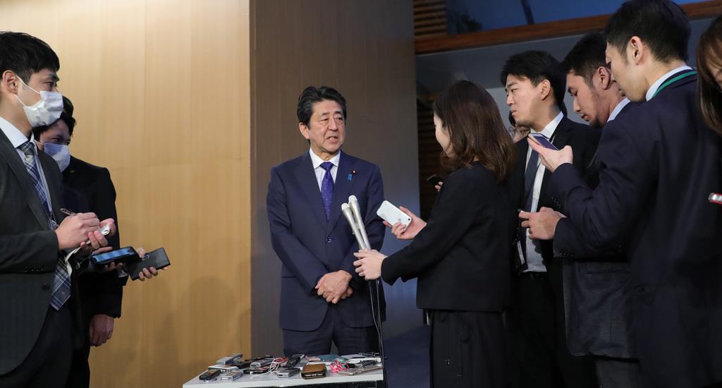 日本政府は冷静受け止め「対応変わらぬ」　パンデミック表明