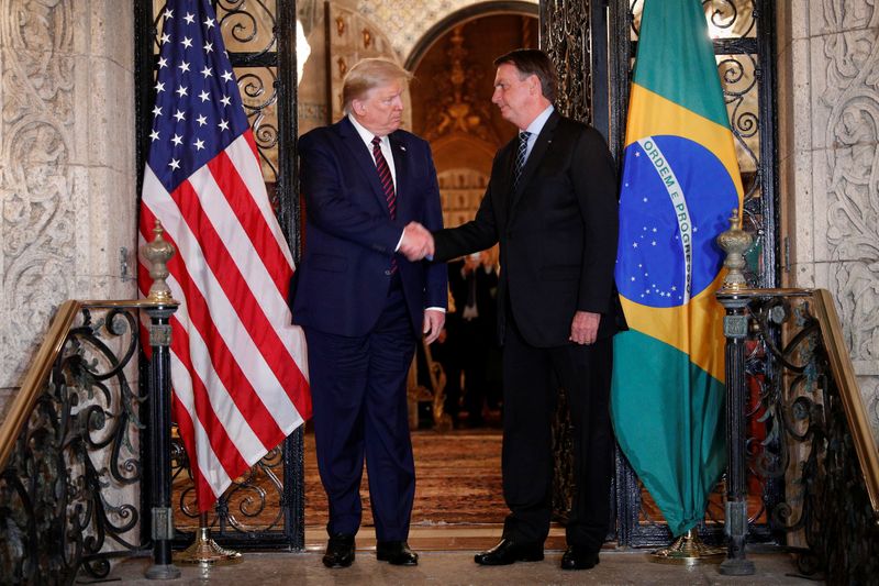 ブラジル大統領、新型コロナ感染との報道否定　トランプ氏と先週会談