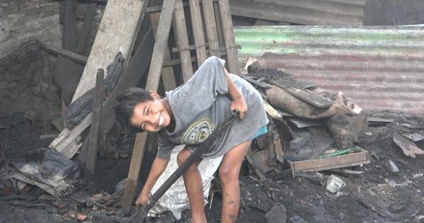 グルメ番組「ハイパーハードボイルド」　新作はフィリピンの「炭焼き村」