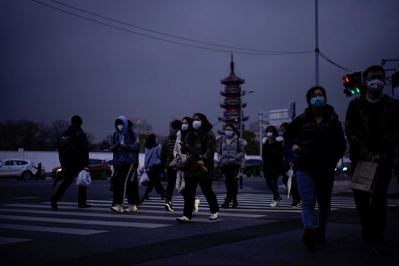 中国本土の新型ウイルス新規感染者は減少、入国者の感染がリスク