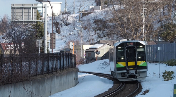 函館本線「山線」のイメージを一新…JR北海道の電気式新型気動車が営業運行を開始　3月14日のダイヤ改正