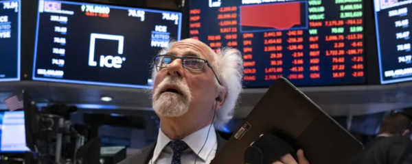 NY株暴落、2997ドル安 下げ幅最大、またも取引停止