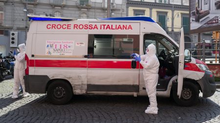 【新型コロナ】家族の遺体と一緒に自宅に閉じ込められるイタリア人たち | 「私たちはゴミよりひどい扱いを受けている」