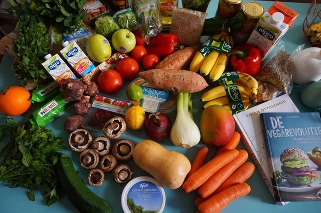 味の素とシルタス、購買データから栄養バランスをスコア化するサービス「毎日の栄養通信簿」を共同開発