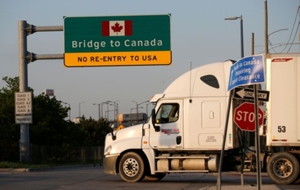 トランプ氏、米・カナダ国境の封鎖表明　貿易活動は継続 - ロイター