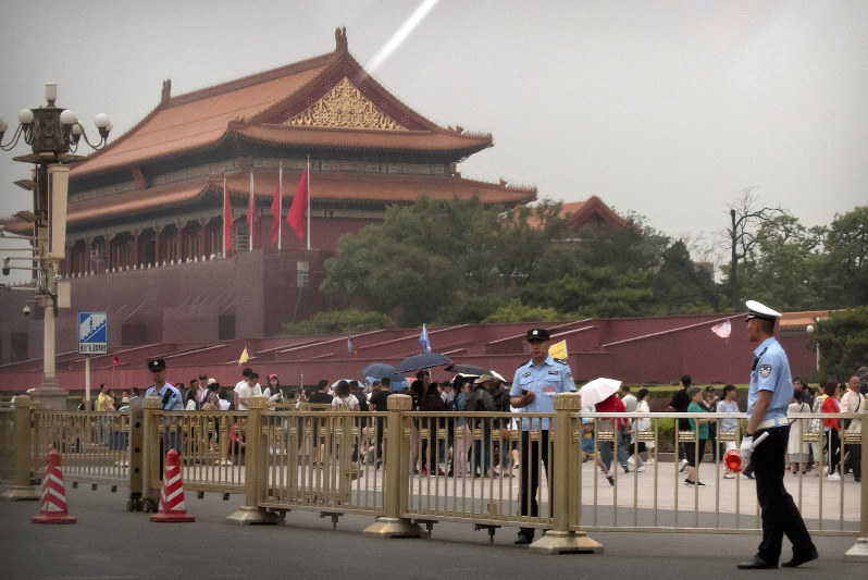 中国政府、麻生氏「武漢ウイルス」発言に抗議　新型コロナ