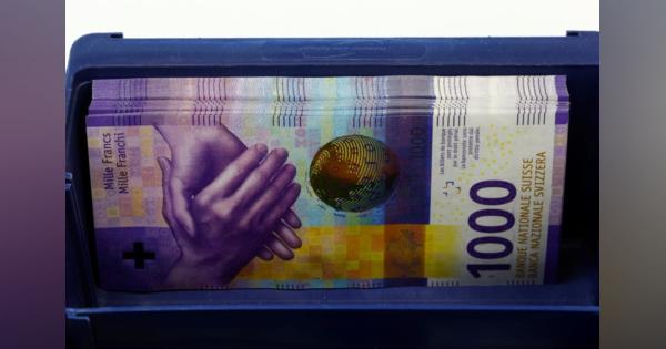 スイス中銀、為替介入を強化へ　政策金利は据え置き