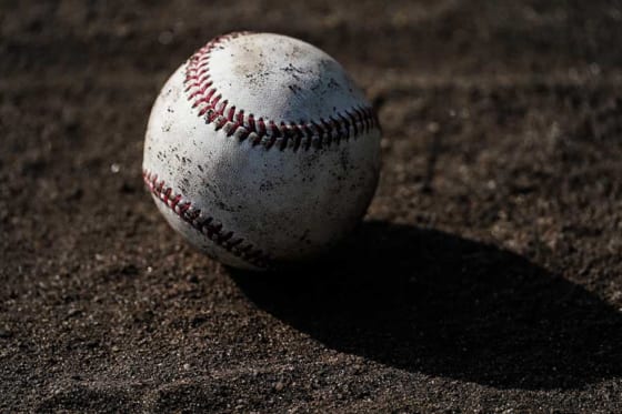 なぜ少年野球の「盗塁」は禁止すべきなのか？　背景にある「野球離れ」と「勝利至上主義」