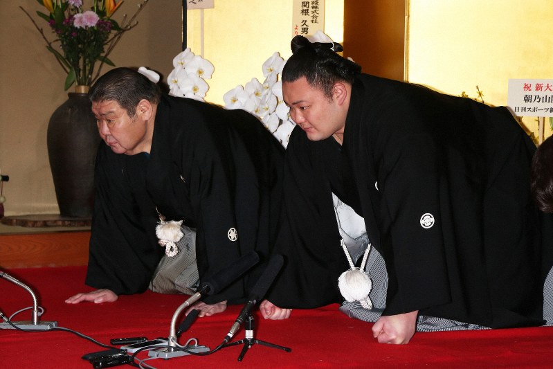 新大関・朝乃山「相撲を愛し、力士として正義を全う」　昇進伝達式で口上