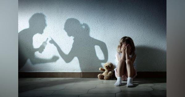 児童虐待の半数以上は、両親の喧嘩を見せられるなどの「心理的虐待」