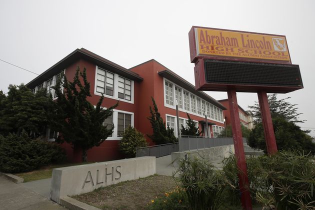アメリカ47州で全公立学校が休校　新型コロナで社会が停止状態に