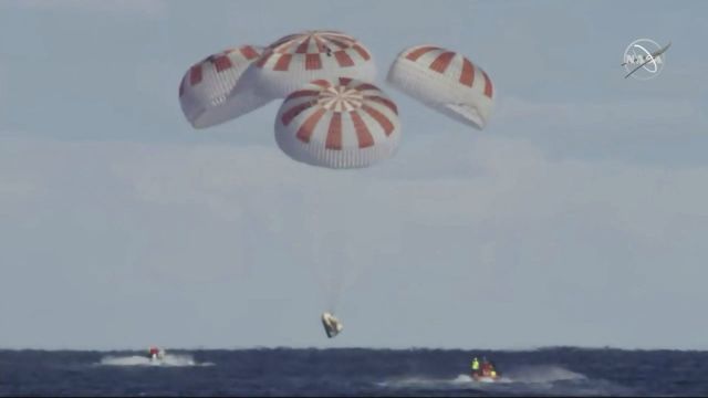 SpaceXの宇宙船Crew Dragon、パラシュート展開試験に失敗。有人飛行は6月に延期か
